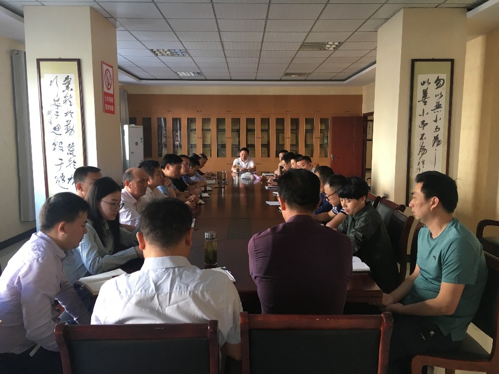 开发区（纪检信息 2018-9）开发区召开党工委理论中心组学习（扩大）会.jpg